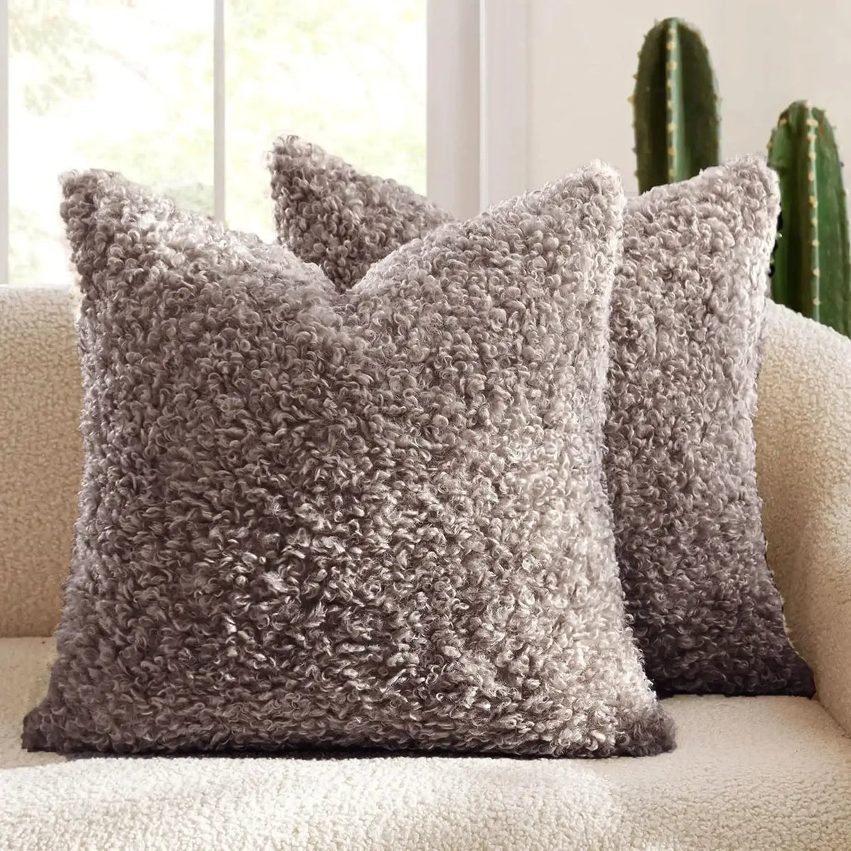 2-pcs-of-nordic-solid-color-imitation-lamb-wool-cushion-covers-minimal-home-throw-pillow-covers-besontique-home-64175 - Besontique Home