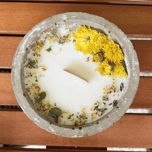 Limitierte Einzelstücke: Outdoor Citronella-Betonkerze „Mugge Schreck“ – Handgemachter Insektenschutz aus dem Südschwarzwald - Besontique Home