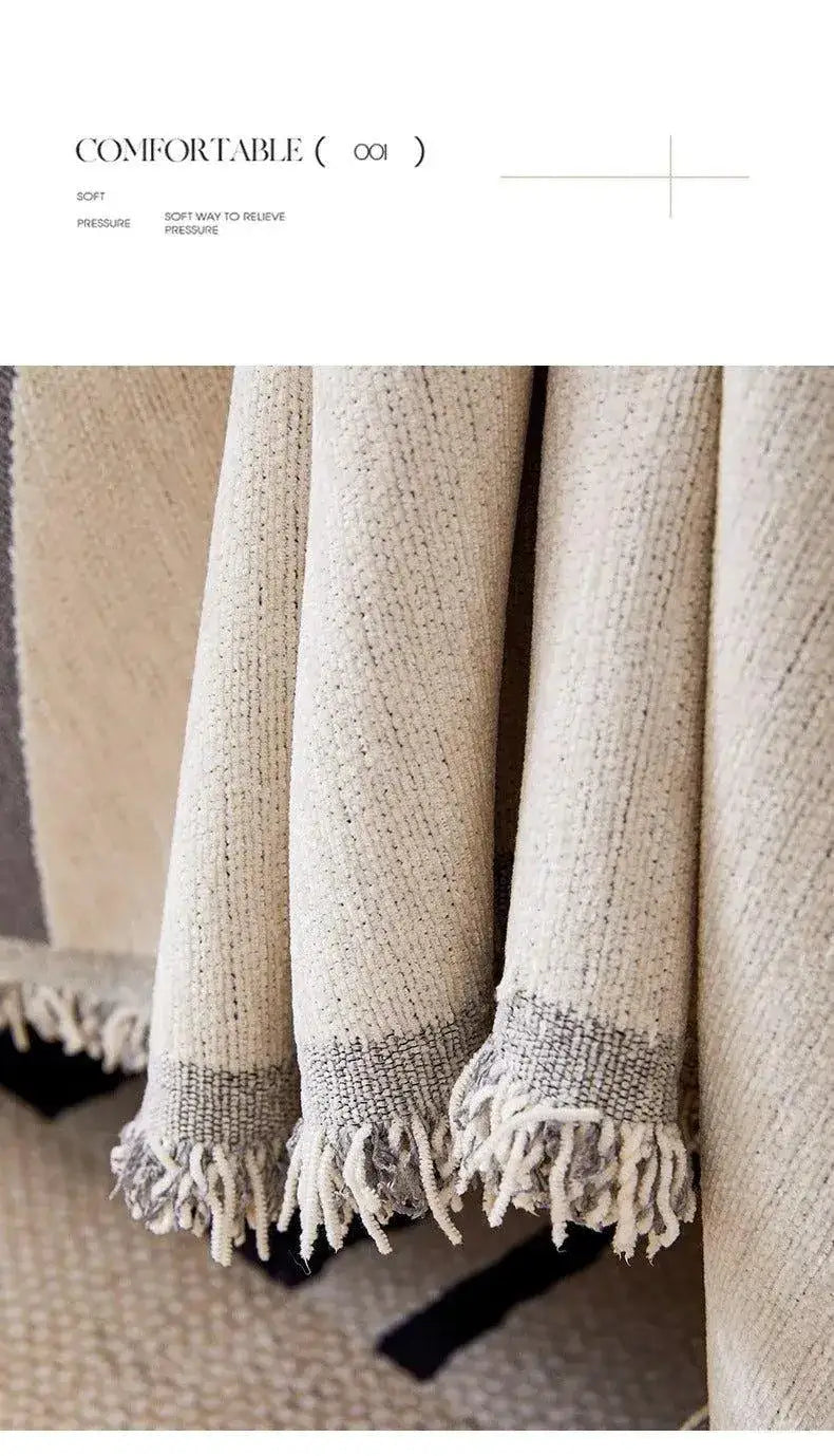 3-chenille-line-pattern-throw-blanket-with-tassel-simple-nordic-jacquard-reversible-double-sided-sofa-cover-besontique-home-59283 - Besontique Home