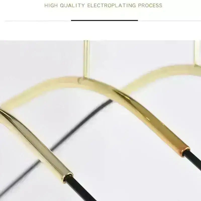 5-pcs-black-gold-metal-clothes-coat-hanger-modern-minimal-style-wardrobe-organizer-storage-rack-besontique-home-65947 - Besontique Home