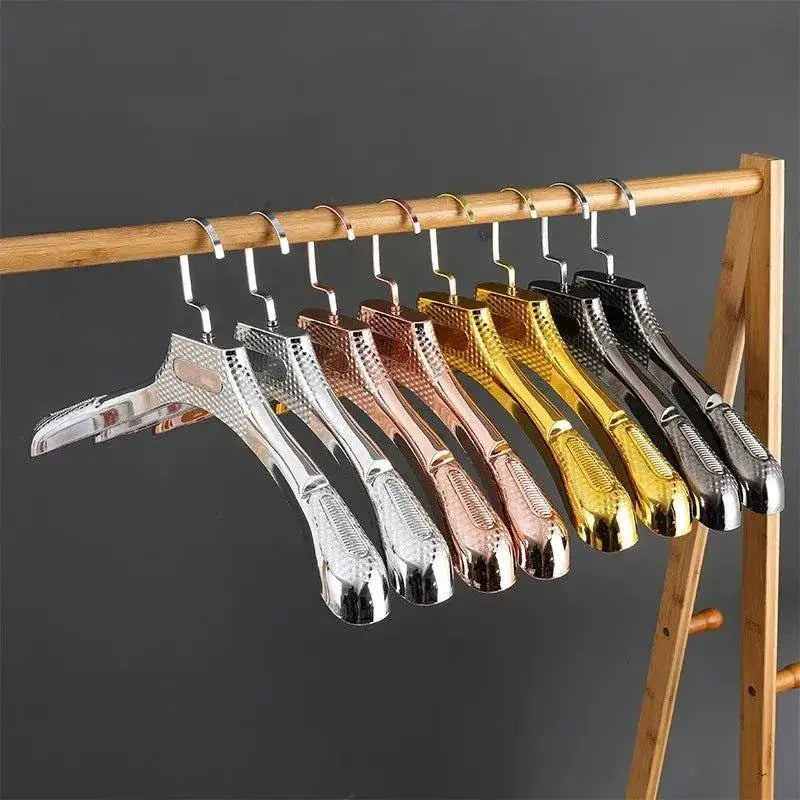 5-pcs-non-slip-4cm-wide-shoulder-clothes-hanger-closet-store-display-pp-rack-for-suit-sweater-besontique-home-13663 - Besontique Home