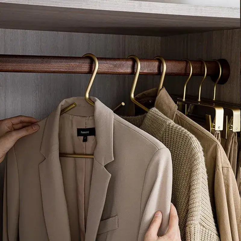 5-pcs-solid-matte-goldsilver-clothes-coat-hanger-seamless-metal-wardrobe-organizer-besontique-home-91035 - Besontique Home