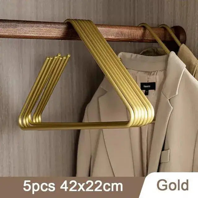 5-pcs-solid-matte-goldsilver-triangle-coat-pants-clothes-hanger-seamless-metal-storage-racks-wardrobe-organizer-besontique-home-85557 - Besontique Home