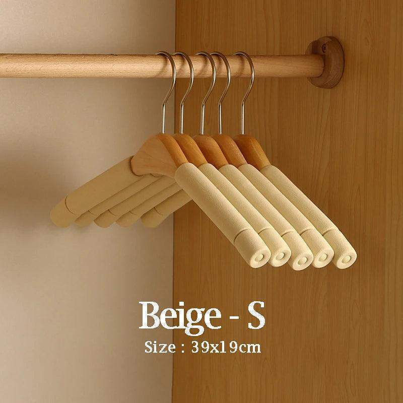 5-pcs-solid-wood-sponge-hangers-modern-360rotating-non-slip-clothes-organizer-besontique-home-11286 - Besontique Home