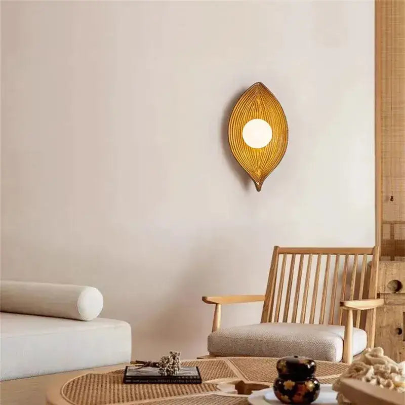 Leaf shape Resin Wall-mounted Lamp | Modern Art Deco style Creative Home Lighting - Besontique Home