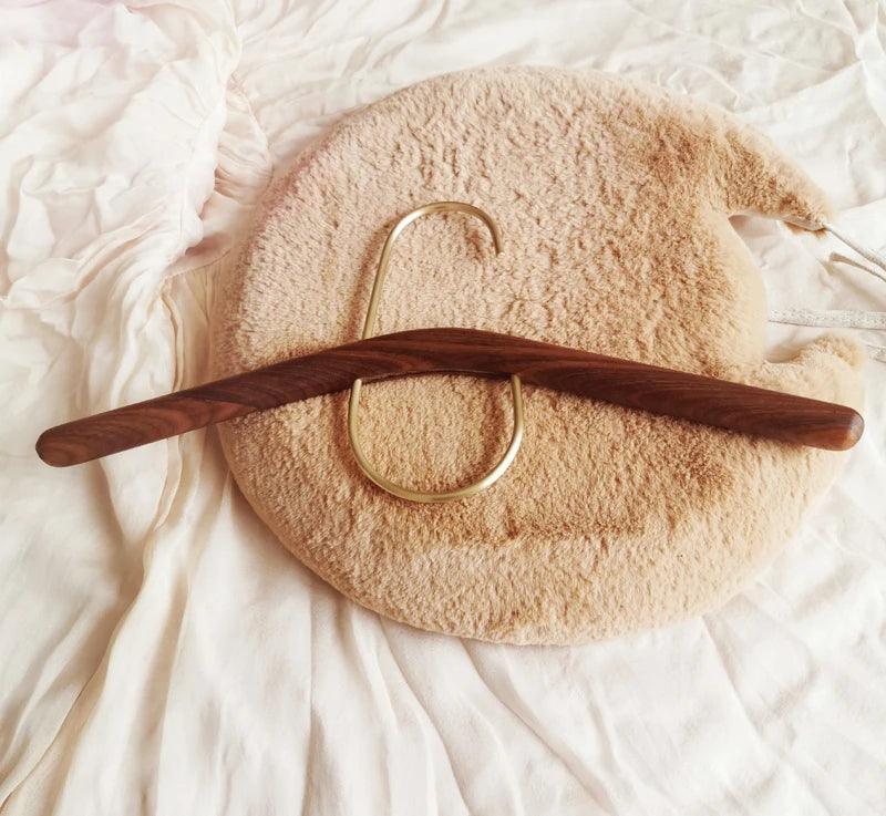 Retro Style Beech Wood Brass Clothes Hanger │ Design Seamless Clothes Coat Trousers Wardrobe Organizer