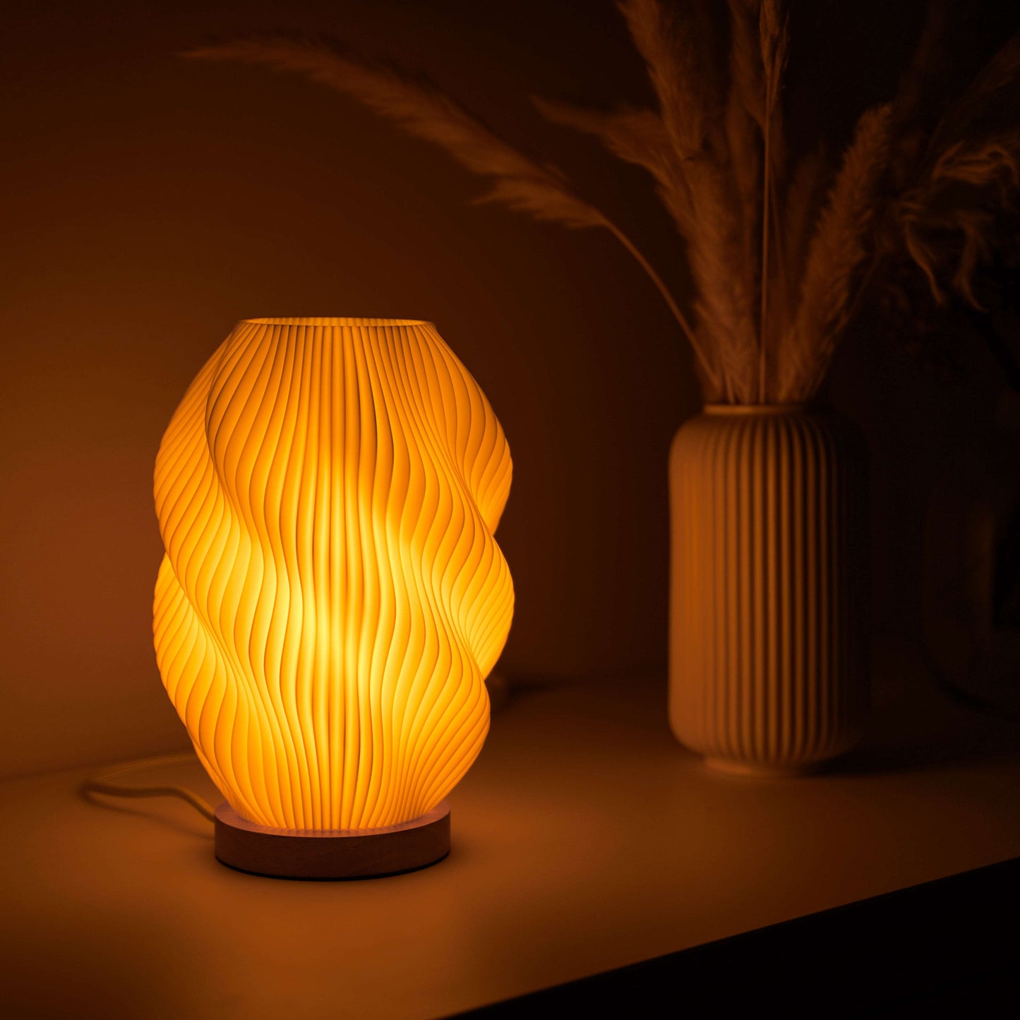 Twuro - Table Lamp - Besontique Home