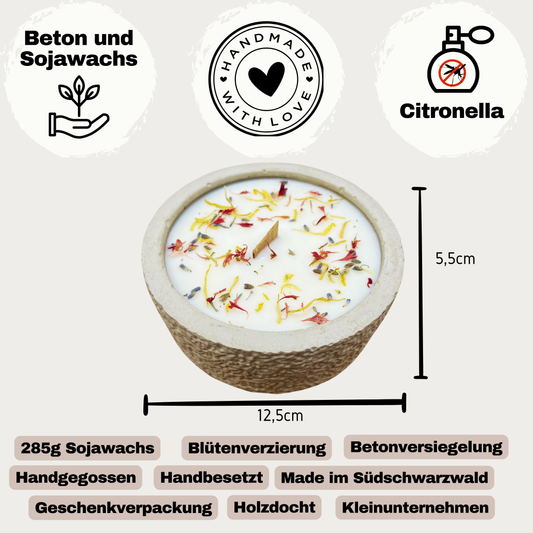 Outdoor Citronella-Betonkerze „Mugge Schreck“ – Handgemachter Insektenschutz aus dem Südschwarzwald mit Blütenverzierung - Besontique Home