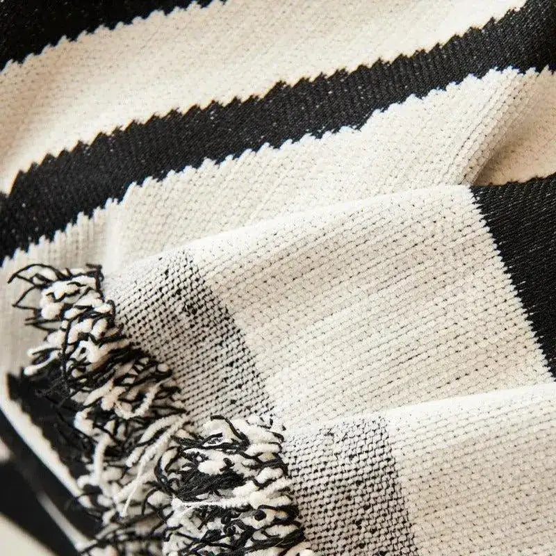 boho-chenille-pattern-throw-blanket-with-tassel-simple-nordic-jacquard-reversible-double-sided-sofa-cover-besontique-home-48414 - Besontique Home