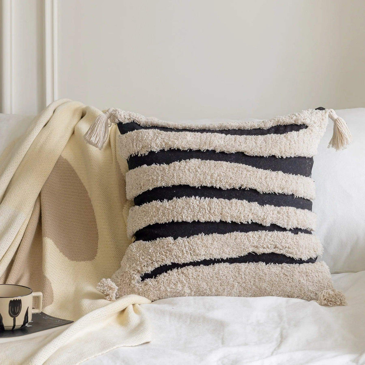 boho-geometric-stripes-tufted-cushion-cover-beige-black-tassel-throw-pillow-covers-decorative-pillowcase-for-bed-sofa-couch-besontique-home-32692 - Besontique Home