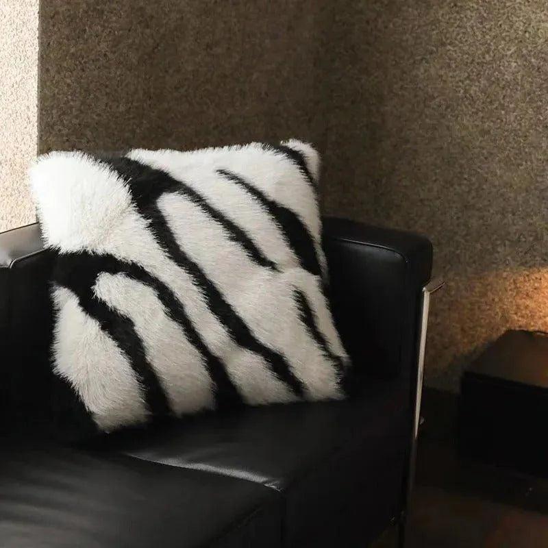 High-end Imitation Fox Fur Throw Pillow │ Nordic Warm Comfortable Cushions with pilling - Besontique Home