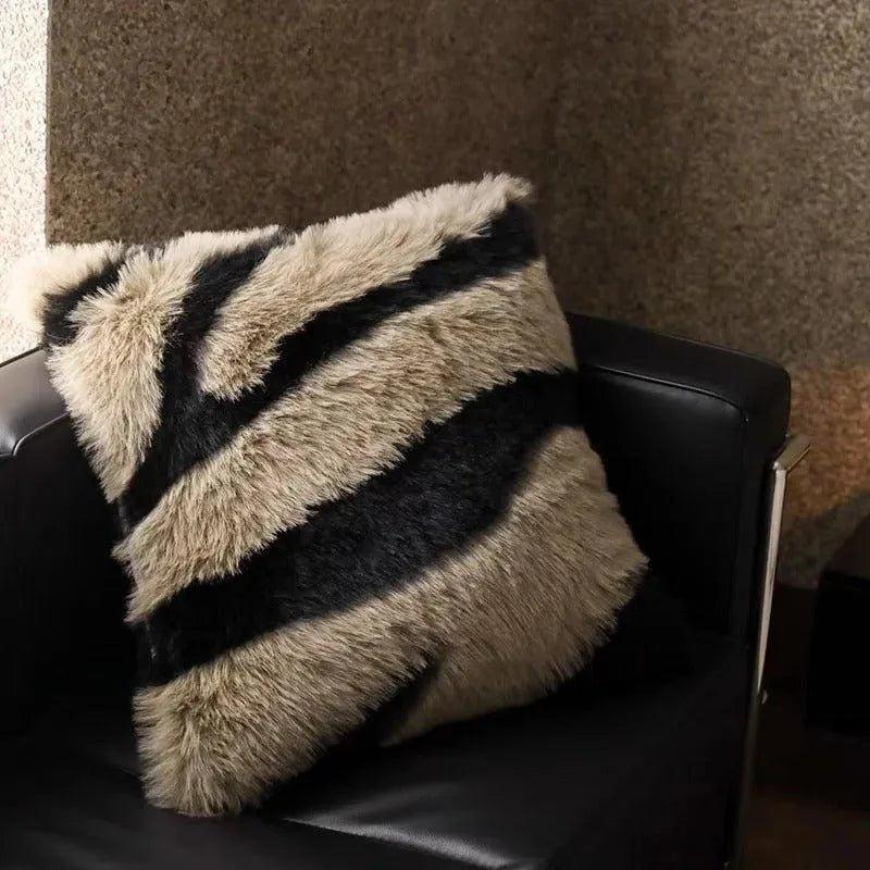 High-end Imitation Fox Fur Throw Pillow │ Nordic Warm Comfortable Cushions with pilling - Besontique Home