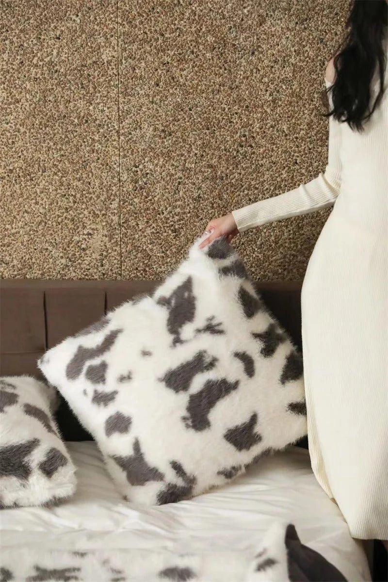 High-end Imitation Fox Fur Throw Pillow │ Nordic Warm Comfortable Cushions with pilling - Besontique Home