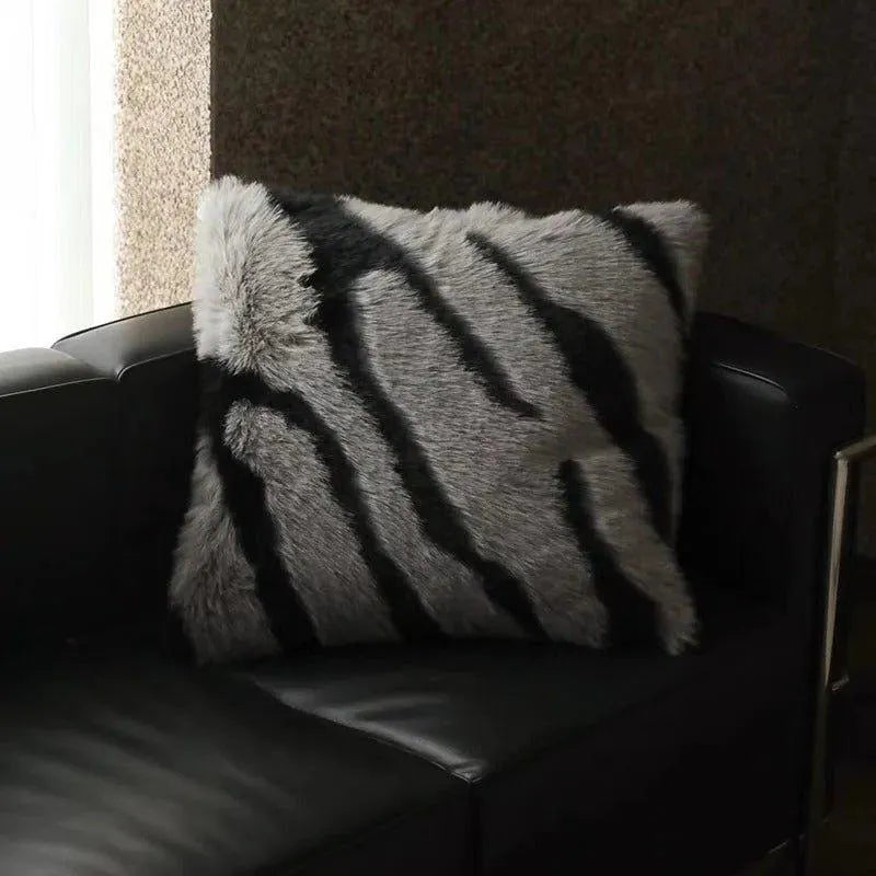 High-end Imitation Fox Fur Throw Pillow │ Nordic Warm Comfortable Cushions with pilling - Besontique Home