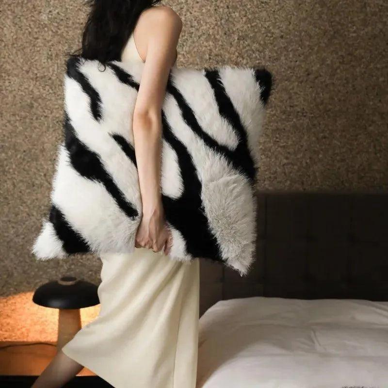 High-end Imitation Fox Fur Throw Pillow │ Nordic Warm Comfortable Cushions with pilling - Besontique Home