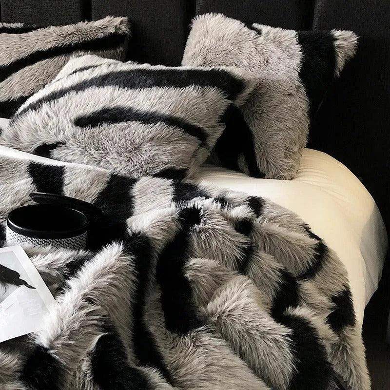 Imitation Faux Fox Fur Blanket │ High-end Warm Autumn Winter Blanket for Sofa Couch Bed Decor - Besontique Home