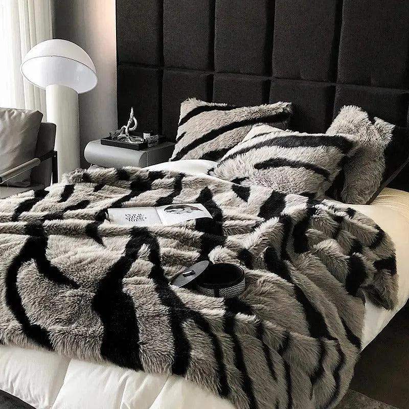 Imitation Faux Fox Fur Blanket │ High-end Warm Autumn Winter Blanket for Sofa Couch Bed Decor - Besontique Home