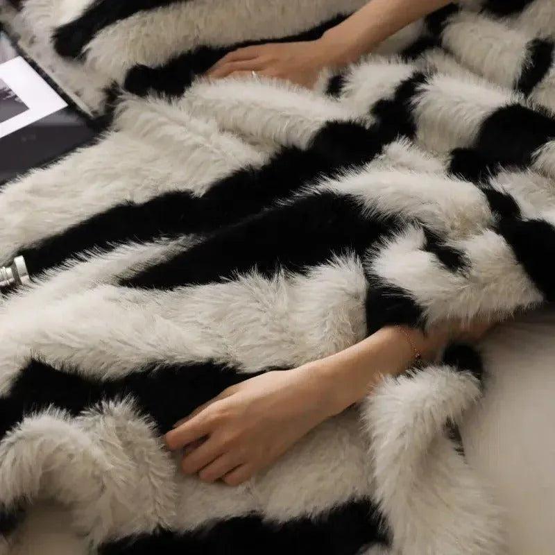 Imitation Faux Fox Fur Blanket │ High-end Warm Autumn Winter Blanket for Sofa Couch Bed Decor - Besontique Home