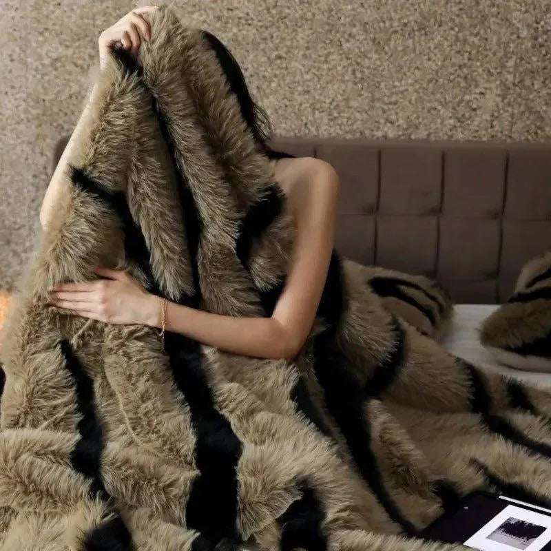 Imitation Faux Fox Fur Blanket │ High-end Warm Autumn Winter Blanket for Sofa Couch Bed Decor - Besontique Home