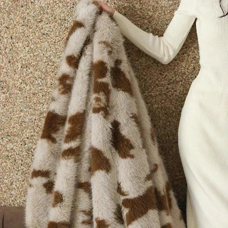 Imitation Faux Fox Fur Blanket │ High-end Warm Autumn Winter Blanket for Sofa Couch Bed Decor - Besontique Home