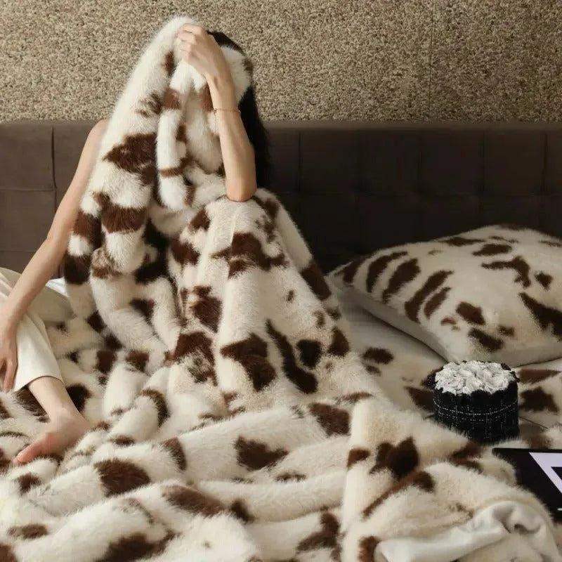Imitation Faux Fox Fur Blanket │ High-end Warm Autumn Winter Blanket for Sofa Couch Bed Decor - Besontique Home