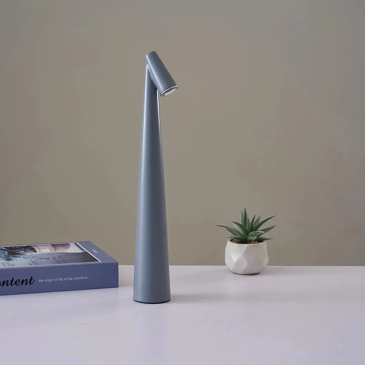 minimal-dimming-usb-chargable-reading-table-lamp-modern-small-wireless-portable-light-besontique-home-62982 - Besontique Home