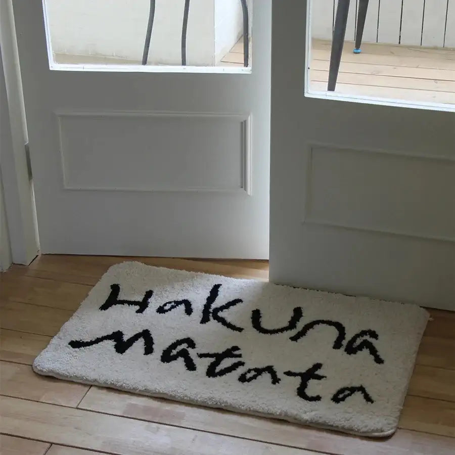 minimal-hakuna-matata-letter-tufting-floor-mat-modern-soft-decorative-anti-slip-aesthetic-rug-besontique-home-37548 - Besontique Home