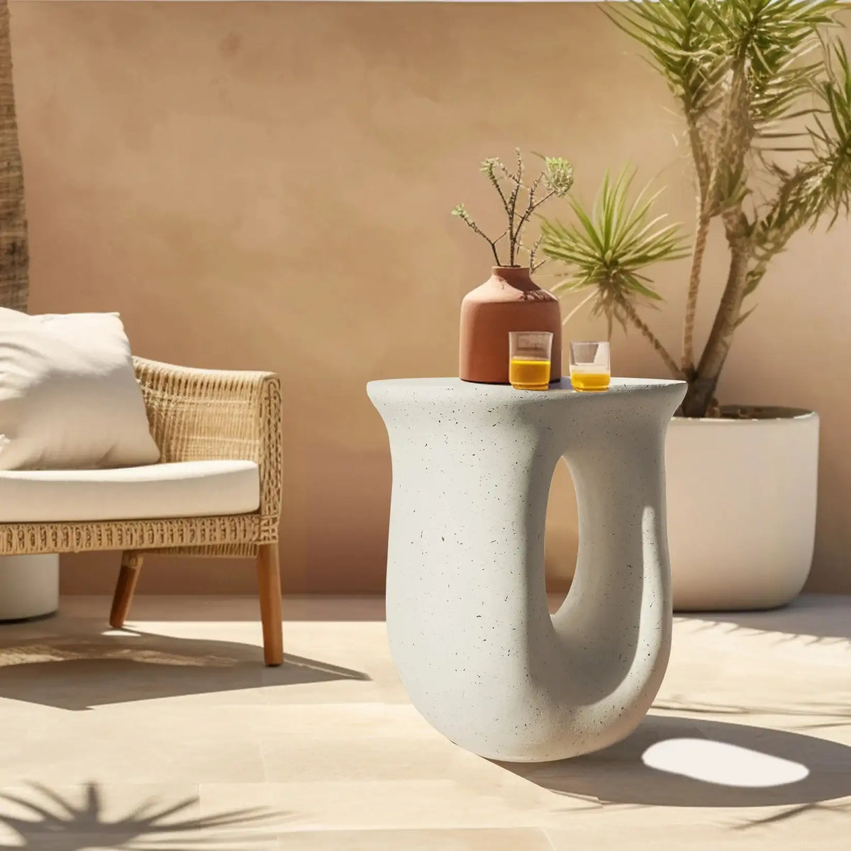 modern-style-geometric-side-coffee-table-pedestal-lightweight-concrete-nightstand-table-furniture-besontique-home-38344 - Besontique Home