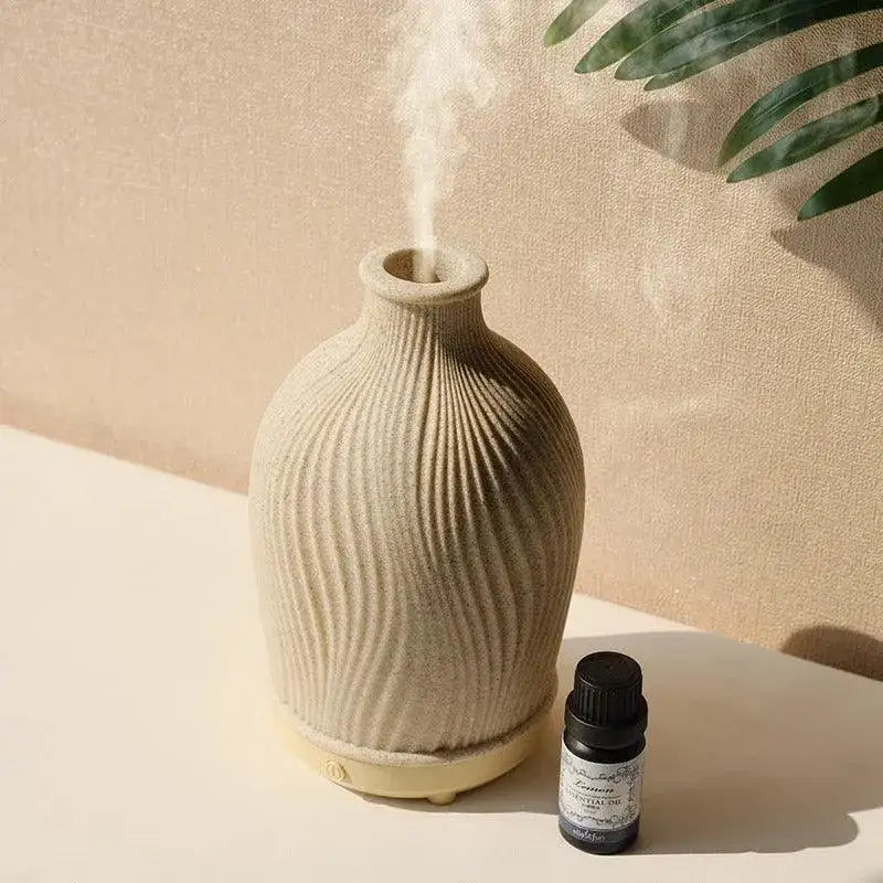 polyresin-vase-shape-essential-oil-humidifier-modern-boho-ultrasonic-usb-charging-aroma-diffuser-besontique-home-36591 - Besontique Home