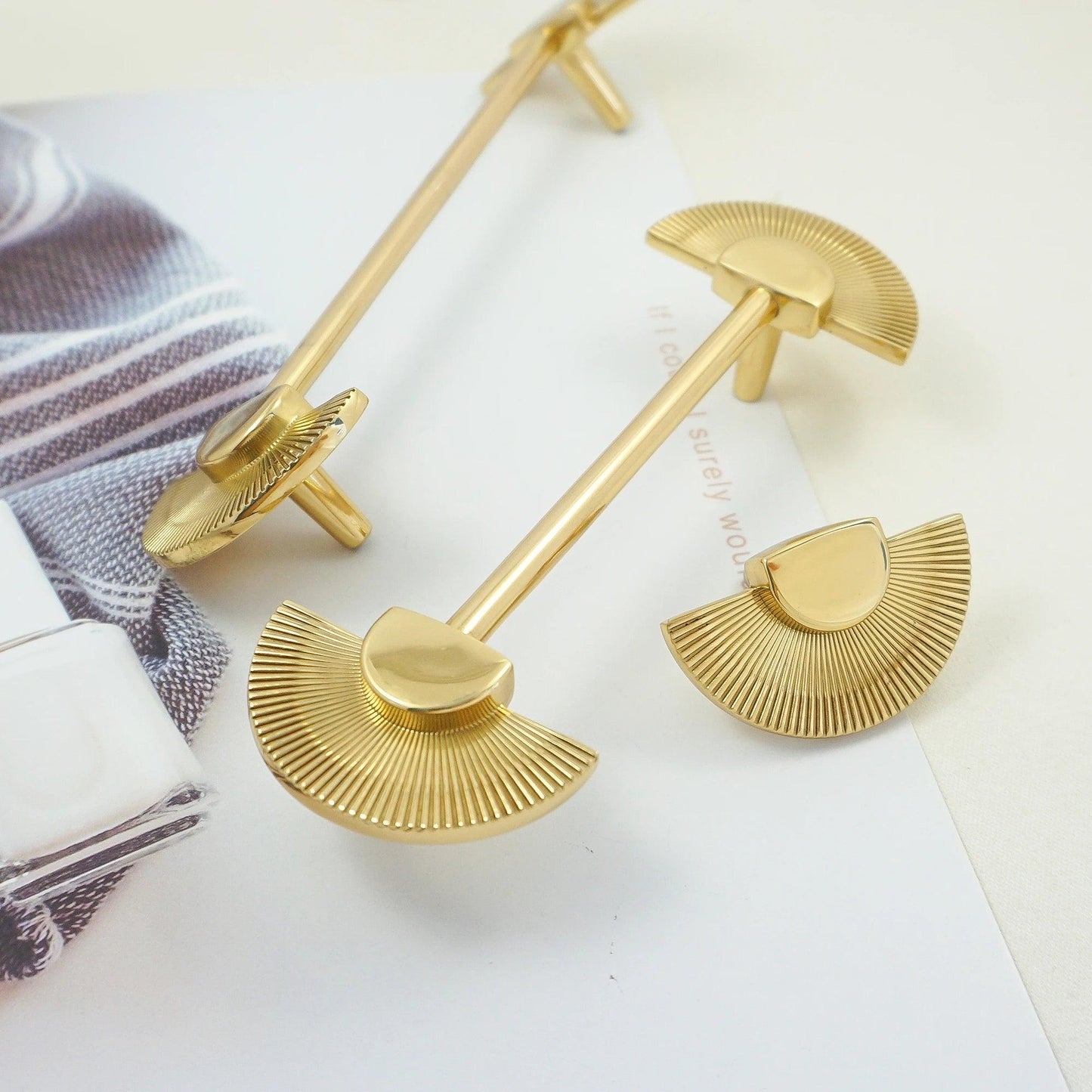Solid Brass Fan Shaped Furniture Door Knob │ Polished Gold Kitchen Cabinet Handles - Besontique Home