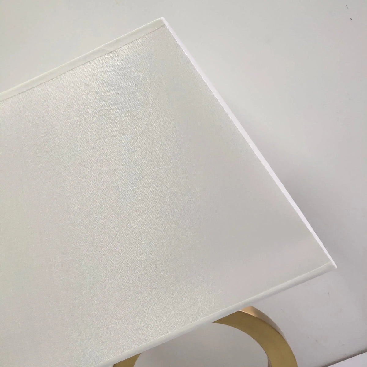 nordic-modern-home-decorating-table-lamp-goldblack-retro-luxury-led-decor-lights-besontique-home-47874 - Besontique Home