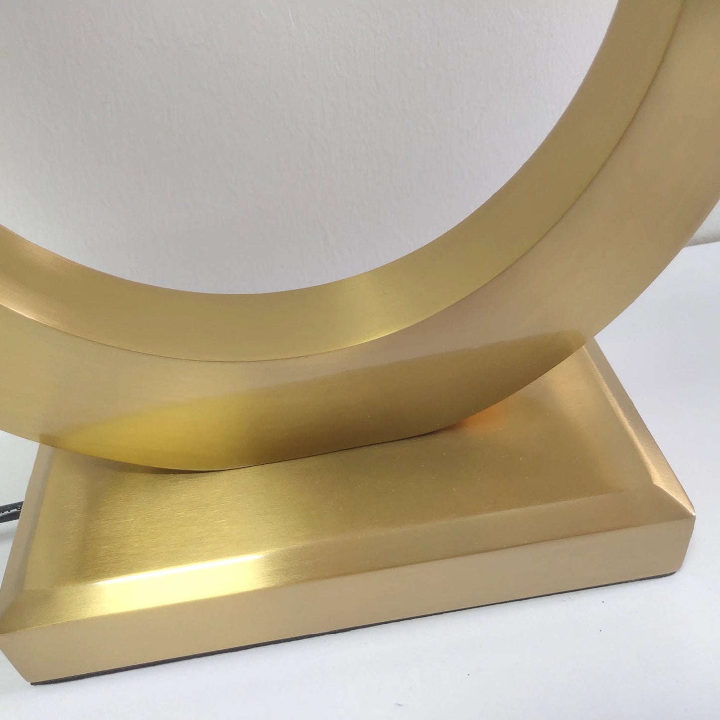 Nordic Modern Home Decorating Table Lamp (Gold/Black) │ Retro luxury LED Decor Lights - Besontique Home