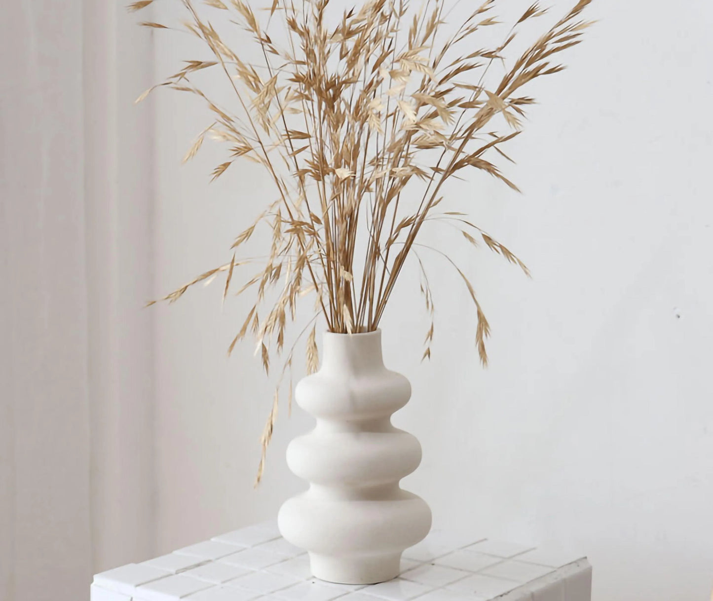 White Beige Nordic Ceramics Dried Flower Vase │ Pampas Grass Pot Vases │ Simple Home Decor Item - Besontique Home