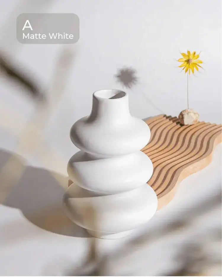 white-beige-nordic-ceramics-dried-flower-vase-pampas-grass-pot-vases-simple-home-decor-item-besontique-home-90409 - Besontique Home