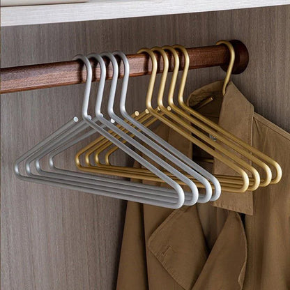 5 pcs Solid Matte Gold/Silver Clothes Coat Hanger │ Seamless Metal Wardrobe Organizer - Besontique Home