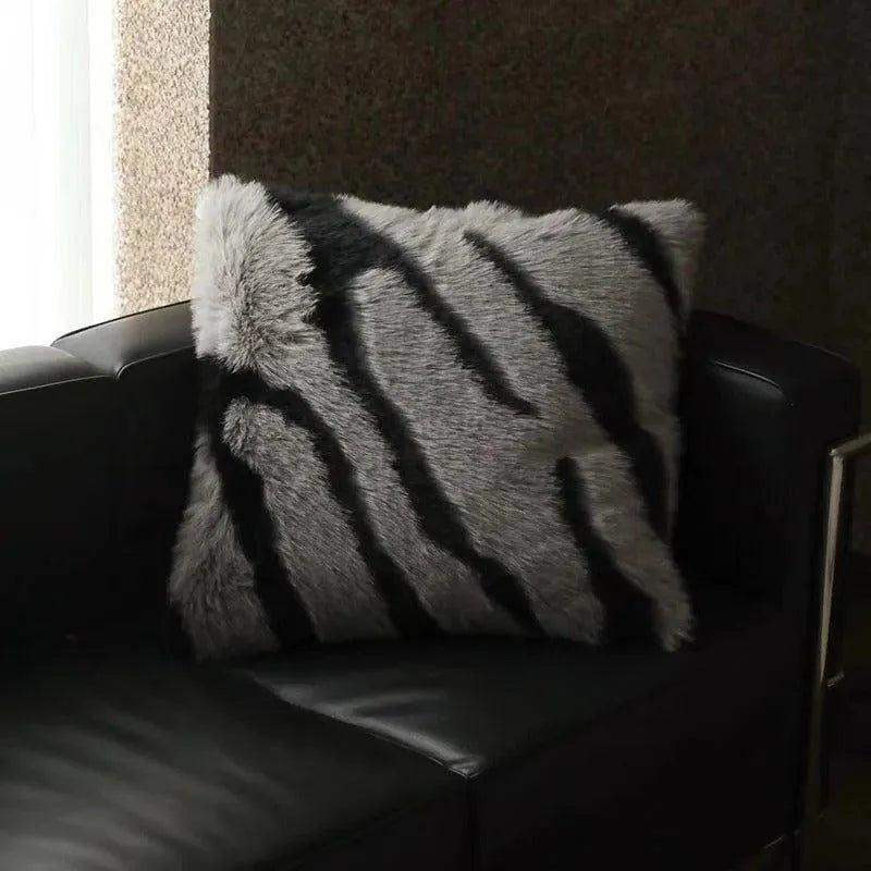 High-end Imitation Fox Fur Throw Pillow │ Nordic Warm Comfortable Cushions with pilling - Besontique Home