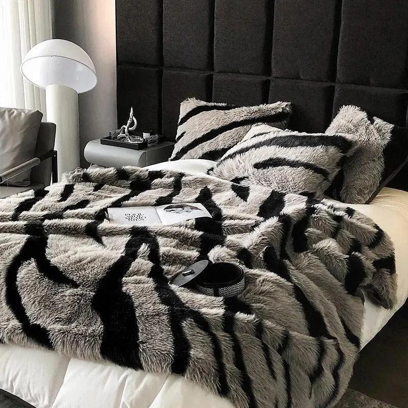 Imitation Faux Fox Fur Blanket │ High-end Warm Autumn Winter Blanket for Sofa Couch Bed Decor - Besontique Home