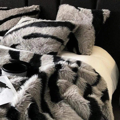 Imitation Faux Fox Fur Blanket │ High-end Warm Autumn Winter Blanket for Sofa Couch Bed Decor - Besontique Home