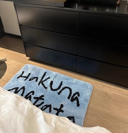 Minimal Hakuna Matata Letter Tufting Floor Mat │ Modern Soft Decorative Anti Slip Aesthetic Rug - Besontique Home