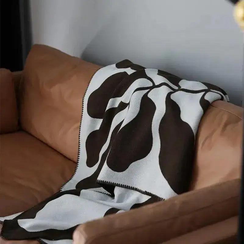 Modern Bohemian Abstract Throw Blanket │ Nordic Stylish Bedspread - Besontique Home
