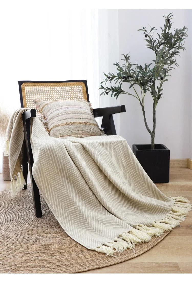 Modern Retro Geometric Knitted Blanket with Tassel │ Nordic Style Plaid Bedspread - Besontique