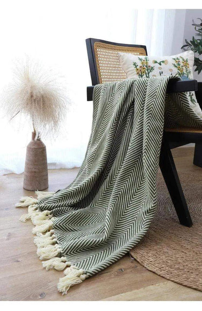 Modern Retro Geometric Knitted Blanket with Tassel │ Nordic Style Plaid Bedspread - Besontique Home