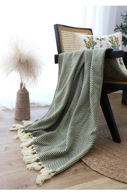 Modern Retro Geometric Knitted Blanket with Tassel │ Nordic Style Plaid Bedspread - Besontique Home