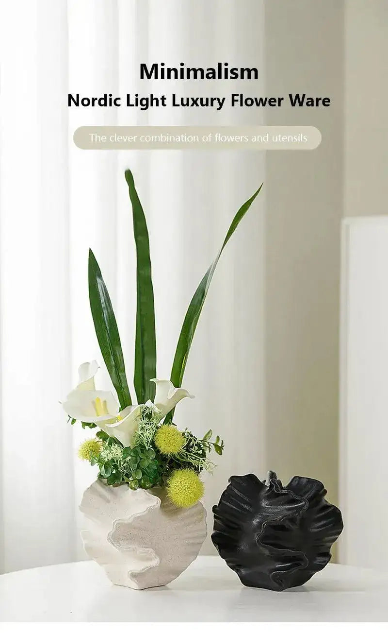 Nordische minimalistische Kunstvase in Korallenform │ Blumentopf aus Keramik mit Pampasgras – Besontique Home