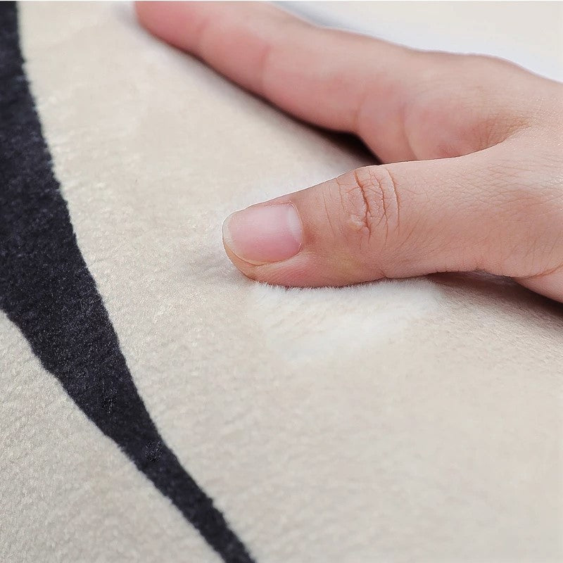 Modern Nordic Black White Solid Pattern Carpet │ Minimal Art Plush Soft Decorative Rug Besontique Home Floor Living Room Bedroom