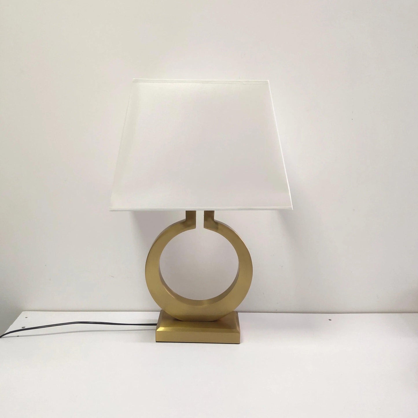 Nordic Modern Home Decorating Table Lamp (Gold/Black) │ Retro luxury LED Decor Lights - Besontique Home