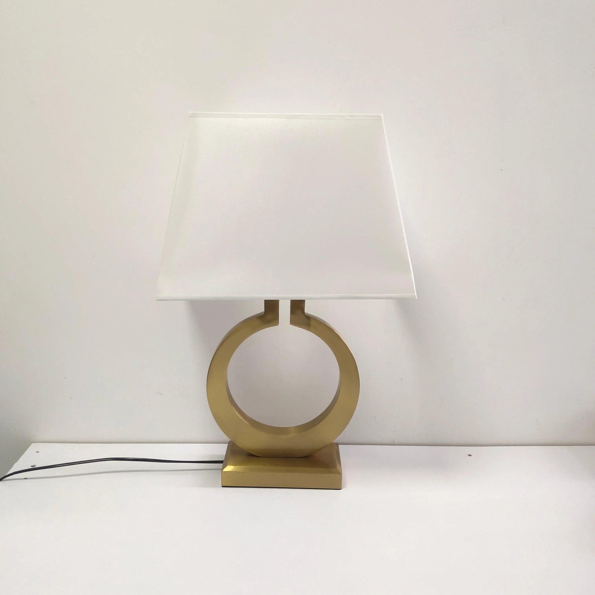 Nordic Modern Home Decorating Table Lamp (Gold/Black) │ Retro luxury LED Decor Lights - Besontique Home